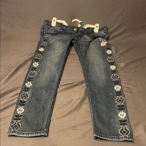 Rock &Roll cowgirlEmbroidered in Blue Jeans